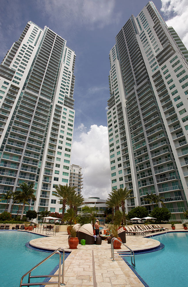 Vertical Slider Duncan Hillsley